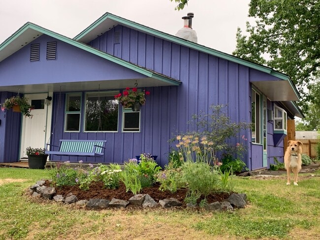 property at 1728 Aleutian St