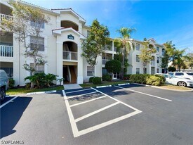 4680 St Croix Ln in Naples, FL - Building Photo