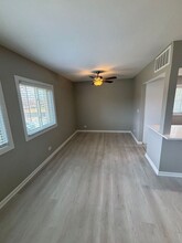 649 W Park Ave in Libertyville, IL - Building Photo - Building Photo
