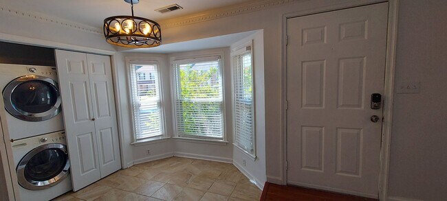 5617 Gates Landing Rd in Virginia Beach, VA - Building Photo - Building Photo