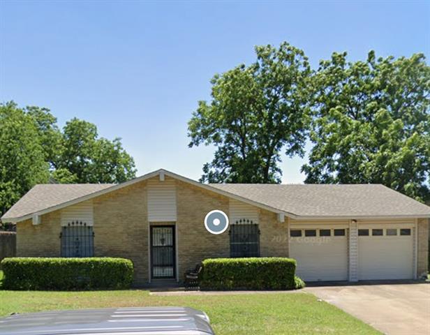 1812 Redwood St in Arlington, TX - Building Photo