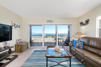 333 The Esplanade N, Unit 205 - Venice Beach Condo in Venice, FL - Building Photo - Building Photo