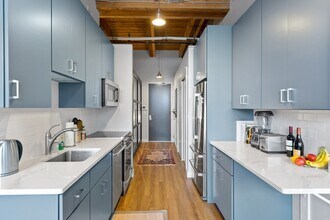 63 Melcher St in Boston, MA - Building Photo - Building Photo