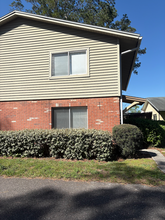 1226 The Grove Rd in Orange Park, FL - Foto de edificio - Building Photo