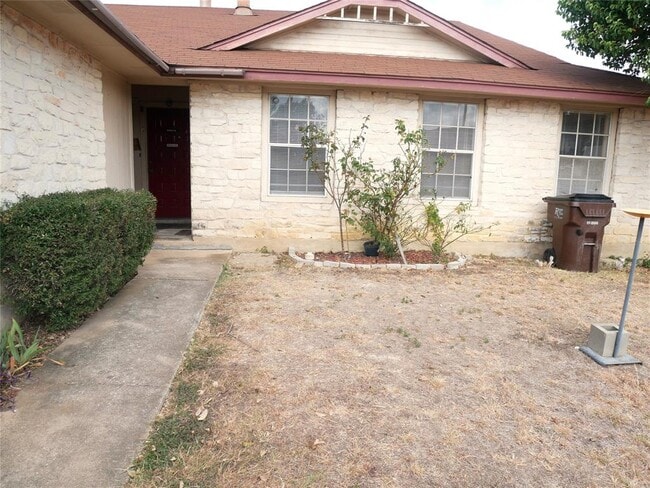 2005 Old W Pl in Round Rock, TX - Building Photo - Building Photo