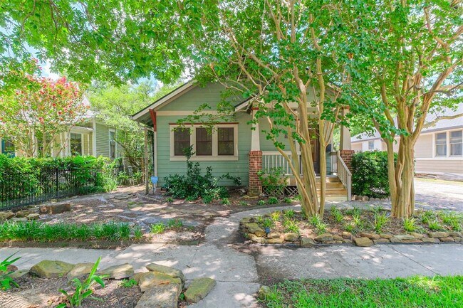 2215 Harvard St in Houston, TX - Building Photo - Building Photo