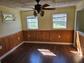 52 Elkins Branch Rd in Weaverville, NC - Foto de edificio - Building Photo