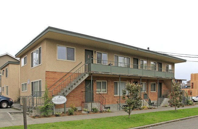 St Johns Court in Seattle, WA - Building Photo - Building Photo