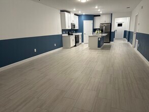 10753 Gable Dig Lp in San Antonio, FL - Building Photo - Building Photo