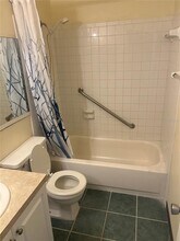 2716 Hidden Lake Blvd in Sarasota, FL - Building Photo - Building Photo