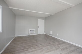 Pennsylvania Place in Davis, CA - Foto de edificio - Interior Photo