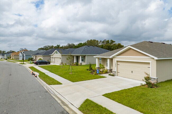 Chestnut Creek in Winter Haven, FL - Building Photo - Building Photo