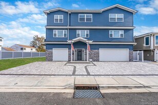 449 Nassau Ave in Freeport, NY - Building Photo