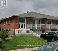 30 Picaro Dr in Toronto, ON - Building Photo