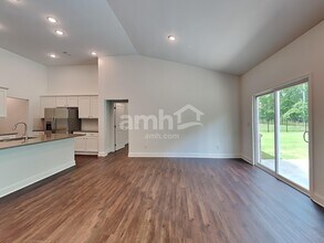 4996 Bill Cheek Rd in Auburn, GA - Building Photo - Building Photo