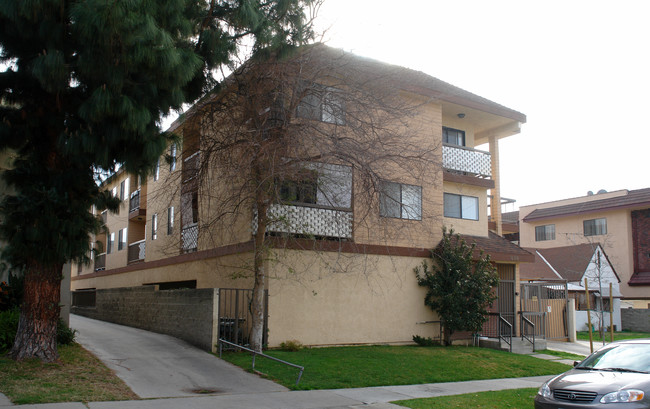 408 Porter St in Glendale, CA - Building Photo - Building Photo