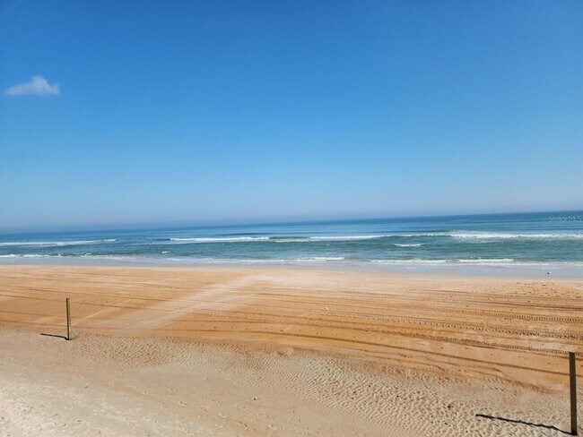 400 Auburn Dr in Daytona Beach, FL - Building Photo - Building Photo