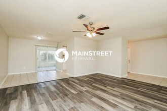 2084 Colony Dr in Melbourne, FL - Foto de edificio - Building Photo