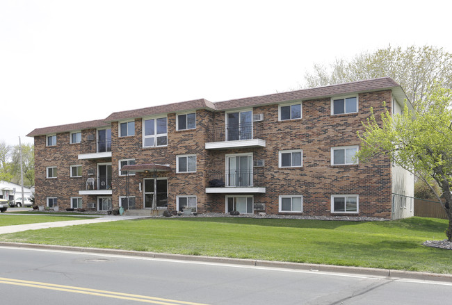 Point 47 Apartments (3401) in Minneapolis, MN - Foto de edificio - Building Photo