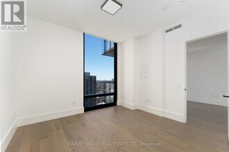 215 Lonsdale Rd in Toronto, ON - Building Photo - Building Photo