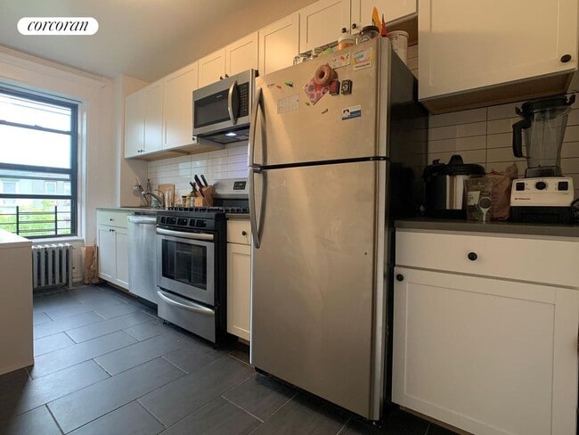 231 Decatur St in Brooklyn, NY - Building Photo - Building Photo