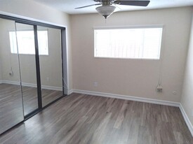 4174 Monroe Ave, Unit 1 bed 1 bath in San Diego, CA - Foto de edificio - Building Photo