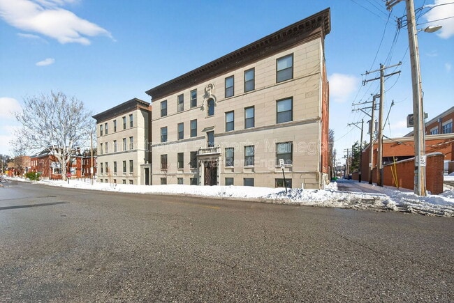 322 N Boyle Ave in St. Louis, MO - Building Photo - Building Photo