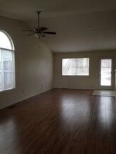 8200 Shifting Sands Dr in Reno, NV - Building Photo - Building Photo