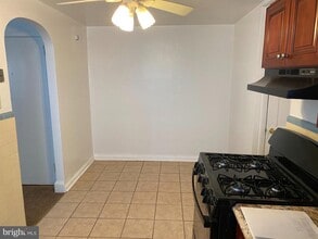 6434 Oxford Ave in Philadelphia, PA - Building Photo - Building Photo