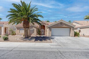 5729 Janell Dr in Las Vegas, NV - Building Photo