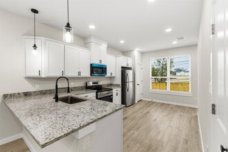 1316 Williams St in Brenham, TX - Building Photo - Building Photo