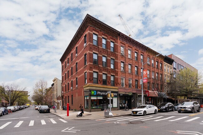 146 5th Ave