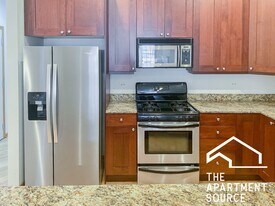 3338 N Sheffield Ave in Chicago, IL - Building Photo