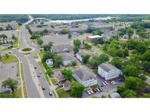 1010 6th Avenue S in St. Cloud, MN - Building Photo - Building Photo