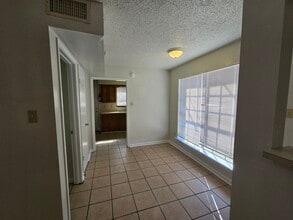 117 Oak Ridge Ave in Donaldsonville, LA - Foto de edificio - Building Photo