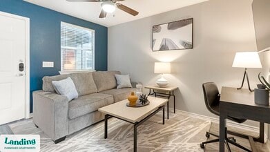 130 Camino De Oro in San Antonio, TX - Building Photo - Building Photo