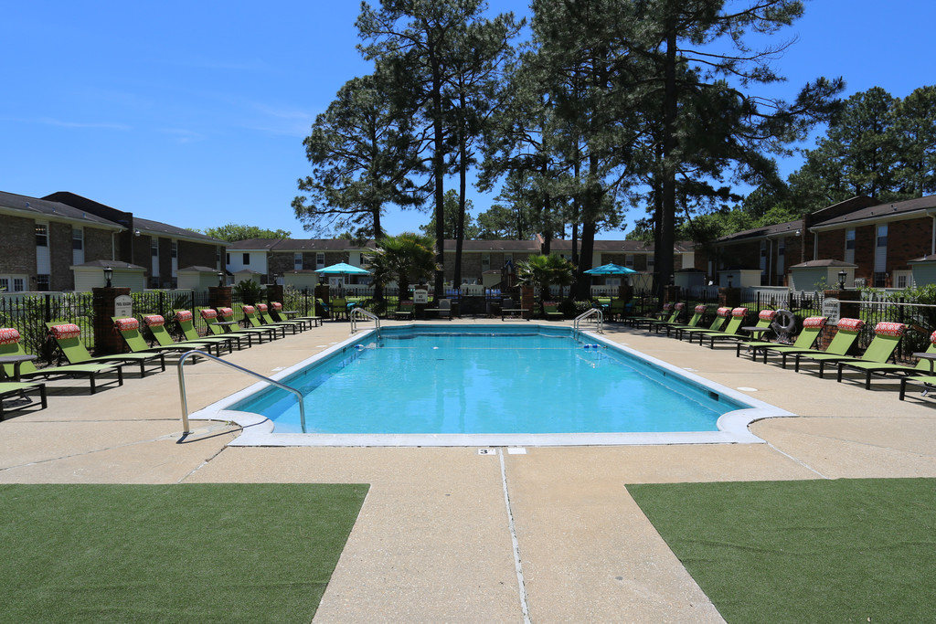 Yester Oaks Apartments in Mobile, AL