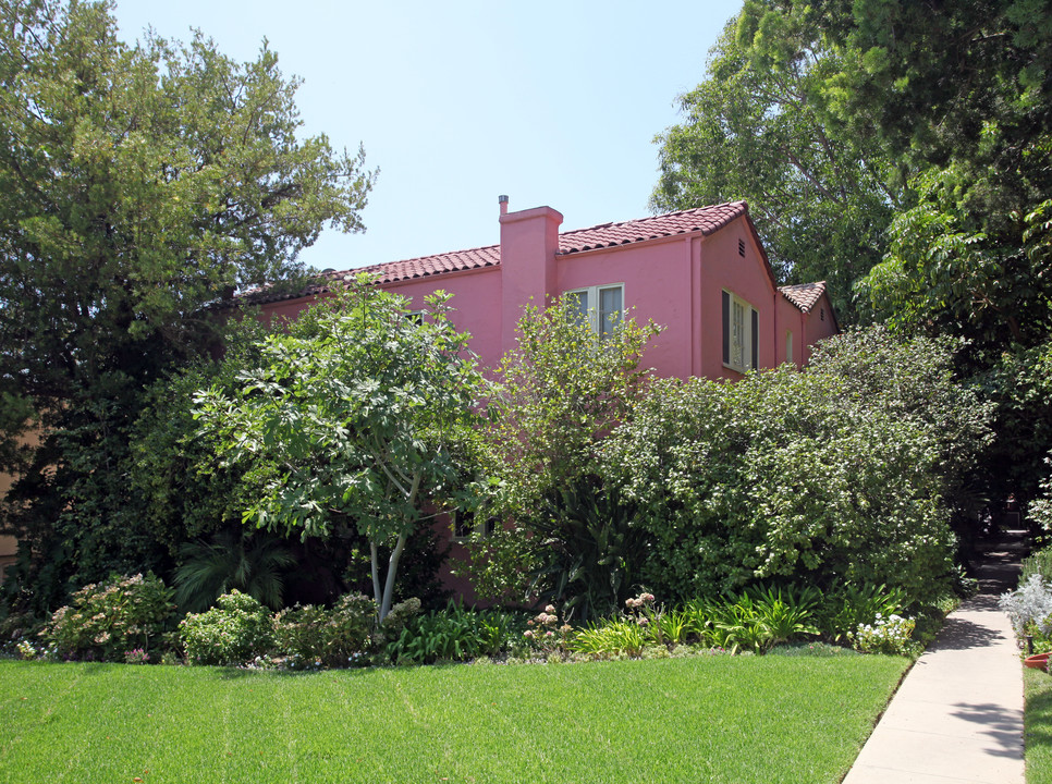 1323 N Columbus Ave in Glendale, CA - Building Photo