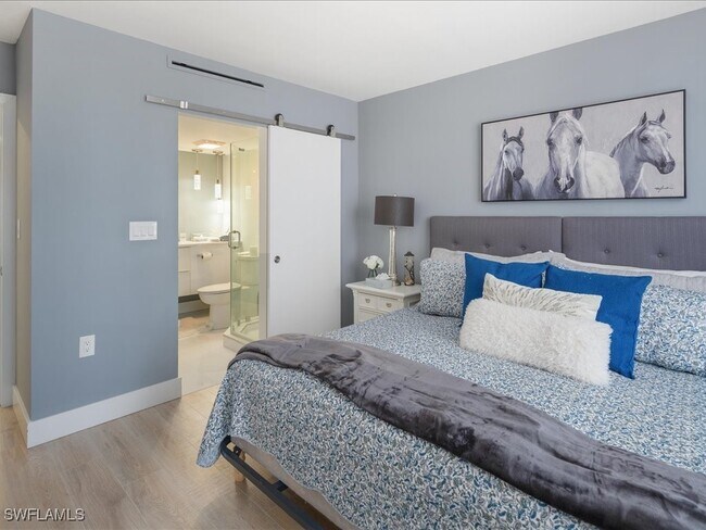 property at 3115 Gulf Shore Blvd N