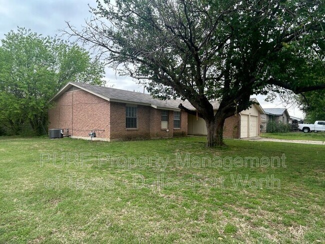 1404 Mesa Dr in Arlington, TX - Building Photo - Building Photo