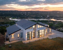 2714 Lakehurst Rd in Spicewood, TX - Building Photo