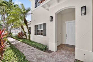 357 Chambord Terrace in Palm Beach Gardens, FL - Building Photo - Building Photo