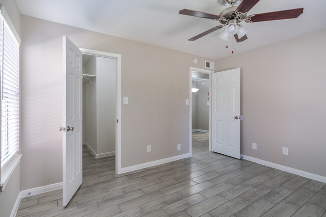 Salado at Cityview in Houston, TX - Building Photo - Interior Photo