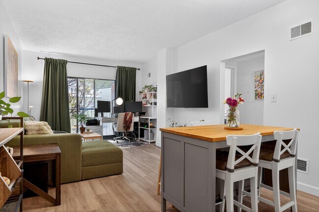 318 38th St in Union City, NJ - Building Photo - Building Photo