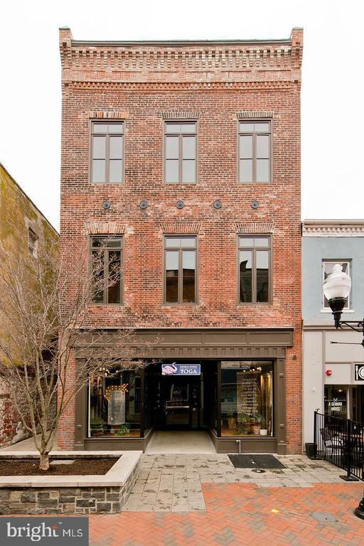 160 N Loudoun St in Winchester, VA - Building Photo - Building Photo