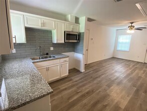 5217 Malmedy Rd in Houston, TX - Building Photo - Building Photo