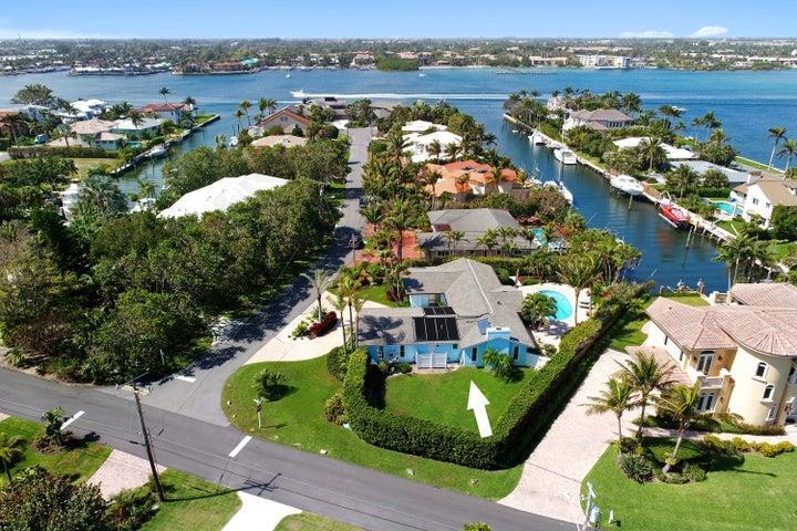 127 Marlin Dr in Ocean Ridge, FL - Foto de edificio