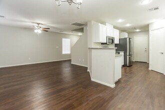 8417 Warthen Meadows St in Las Vegas, NV - Foto de edificio - Building Photo