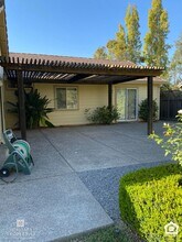 754 E MacArthur St in Sonoma, CA - Building Photo - Building Photo