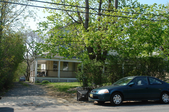 146 Morris Ave in Long Branch, NJ - Building Photo - Building Photo